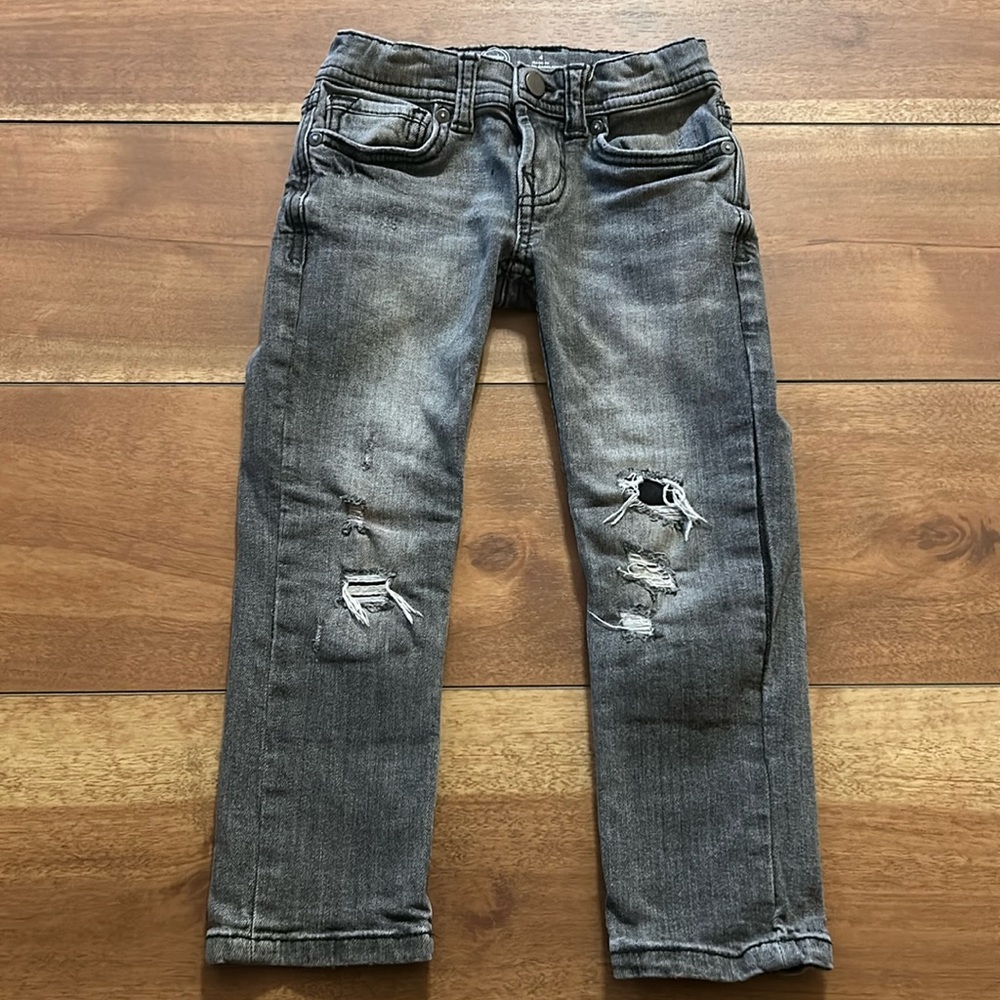 Black distressed jeans